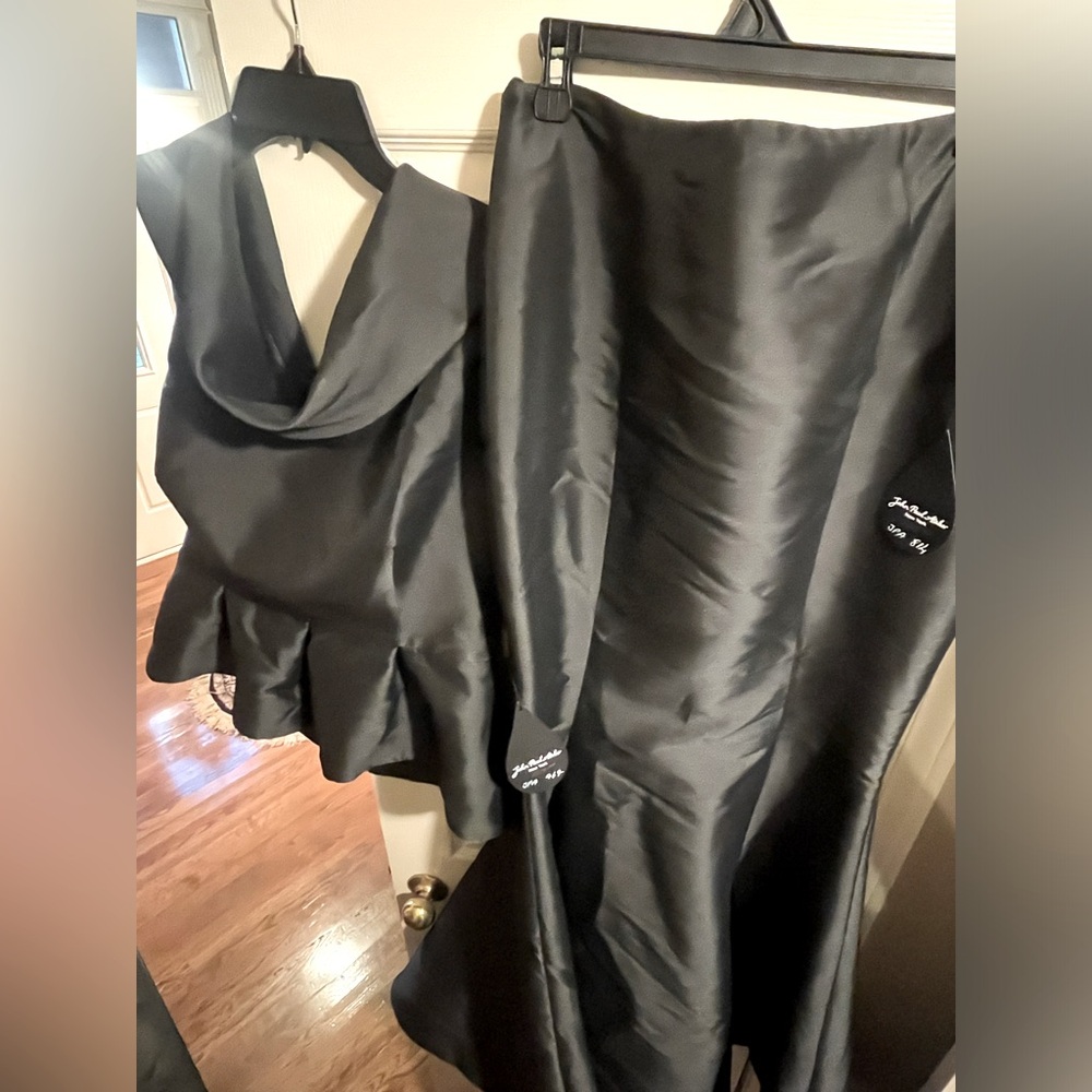 Never worn! John Paul Ataker New York! Formal wear! Beautiful and elegant!